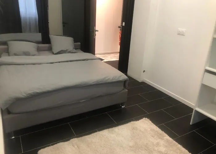 Cigogne Apartment *
